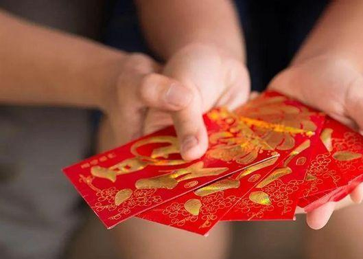 补登：眷注员工怙恃，，，，为员工怙恃设置眷注金制度